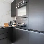 Luxpool